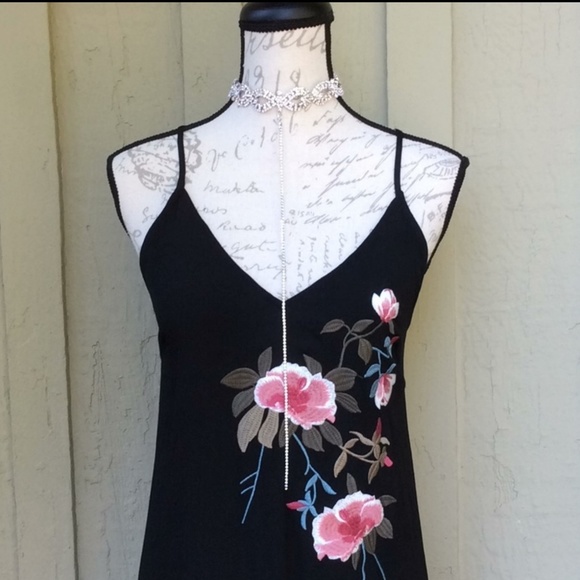 New Sexy Embroidered Fringe Dress - Picture 3 of 6